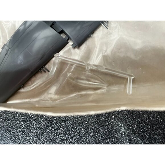 Vintage 1974 REPUBLIC P-47D THUNDERBOLT Hasegawa Model Kit A8 JS-094:300 1:72 - Picture 9 of 10